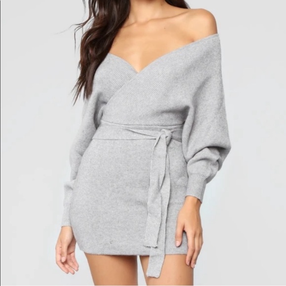 Fashion Nova Dresses & Skirts - Fashion Nova Balloon sleeve gray v-neck sweater mini dress body con bodycon